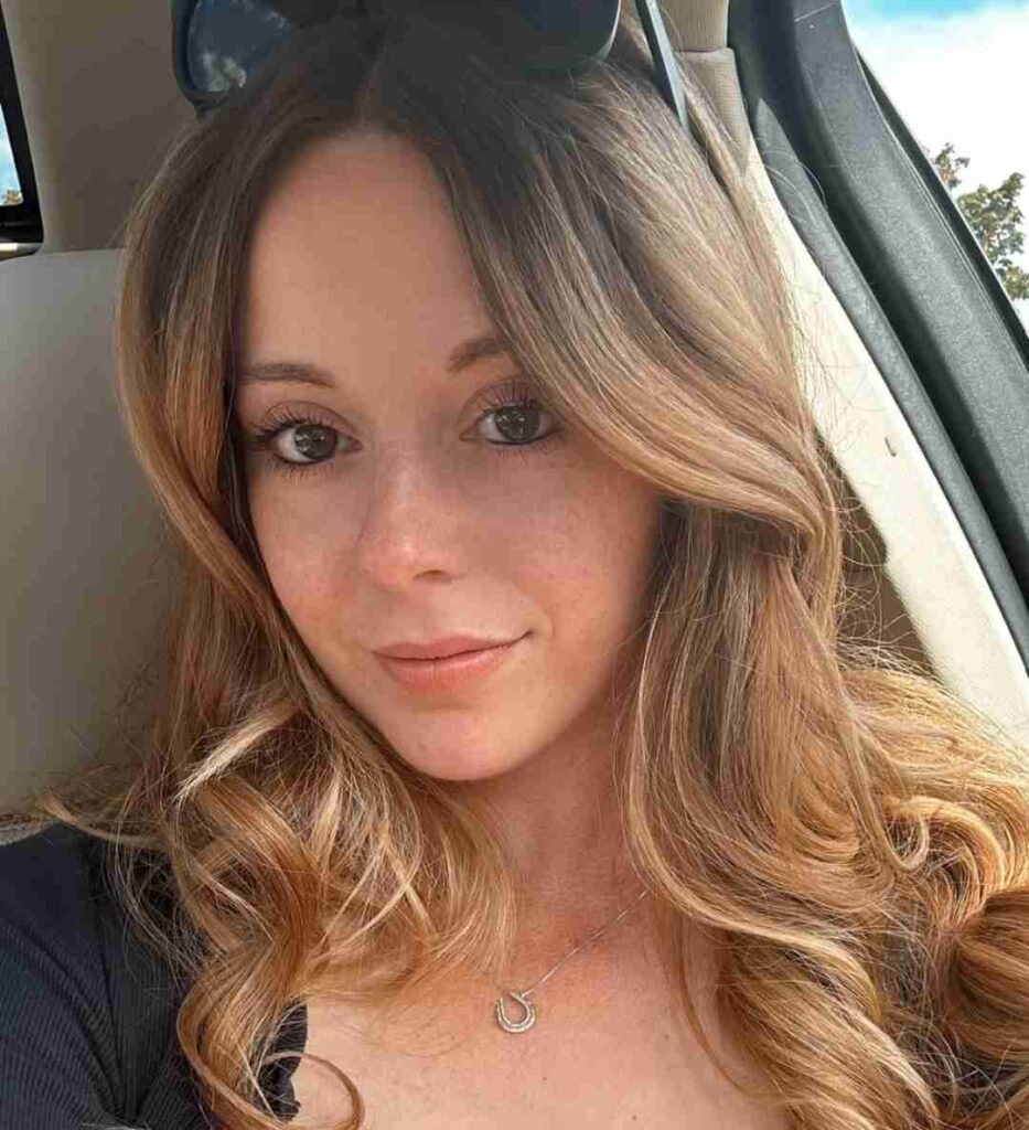 Nadia Foxx face